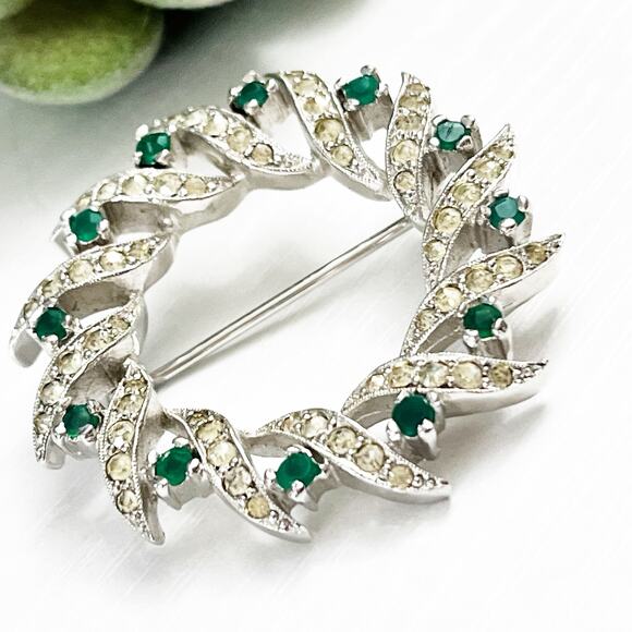 Panetta Vintage Emerald Green Crystal Wreath Brooch - Picture 4 of 7